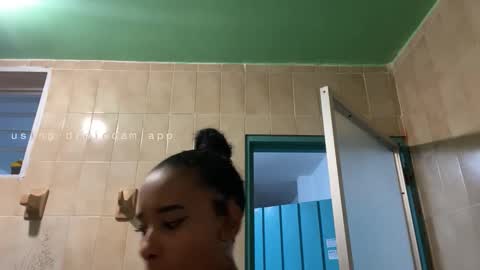 kelly__thomson online show from 12.23.25