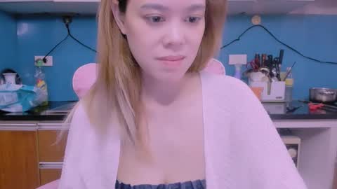 Snapshot of kelly_baby2005 chatting on 02.13.26 Kelly online show from 02.13.26