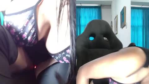 Snapshot of kelly_squirting chatting on 04.29.26 KELLY online show from 04.29.26