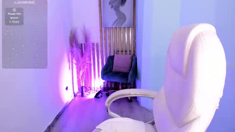 kellyMillian  online show from 02.26.26