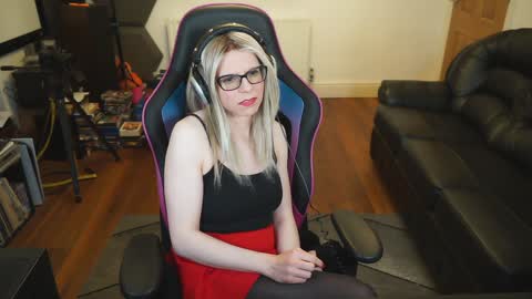 Snapshot of kelseycobalt chatting on 12.17.24 kelseycobalt online show from 12.17.24