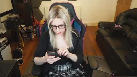 Snapshot of kelseycobalt chatting on 01.03.25 kelseycobalt online show from 01.03.25