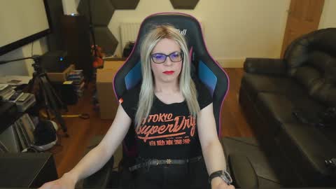 Snapshot of kelseycobalt chatting on 01.28.25 kelseycobalt online show from 01.28.25