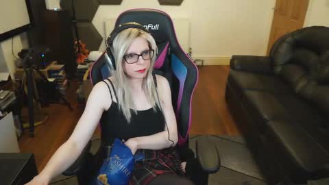 Snapshot of kelseycobalt chatting on 02.13.25 kelseycobalt online show from 02.13.25