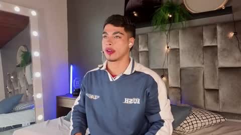   online show from 10.09.25