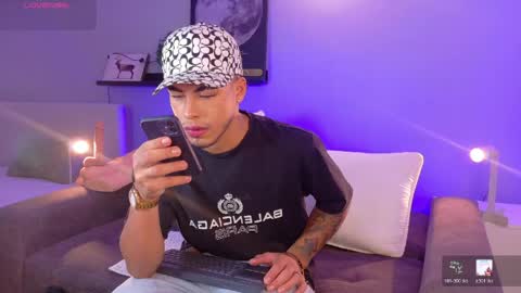 Snapshot of ken_boy_ chatting on 04.28.26 online show from 04.28.26