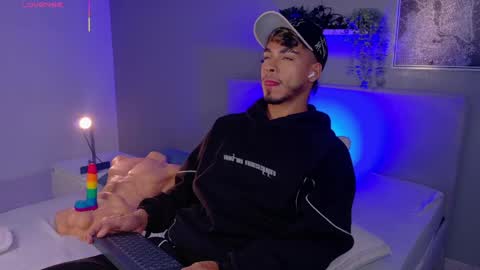 Snapshot of ken_boy_ chatting on 06.02.26 online show from 06.02.26