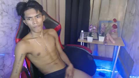 Snapshot of ken_minjun chatting on 02.04.26 ken_minjun online show from 02.04.26
