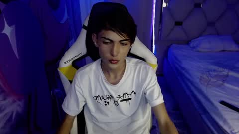 Snapshot of ken_soler chatting on 02.20.25 KENNY online show from 02.20.25