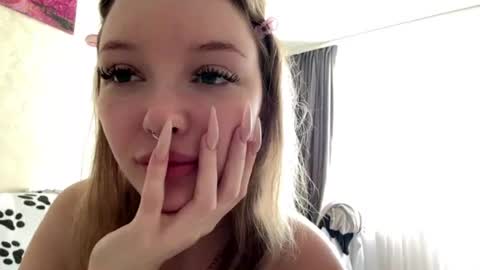 Mia online show from 06.13.26