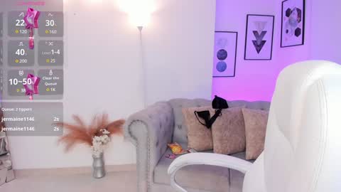 Kendall Jenner online show from 12.10.24