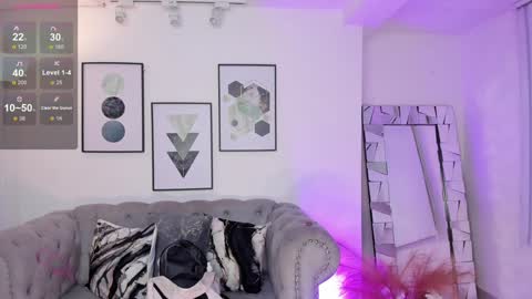 Kendall Jenner online show from 01.11.25