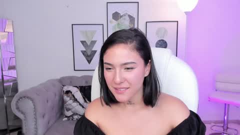 Kendall Jenner online show from 01.24.25