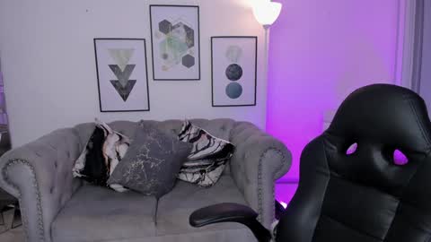 Kendall Jenner online show from 01.29.25