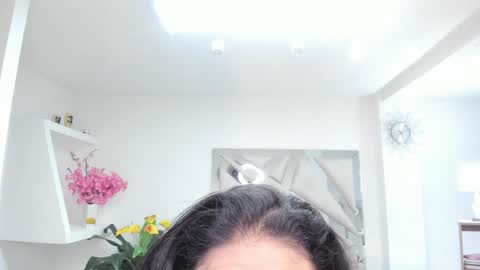 Kendall Jenner online show from 02.01.25