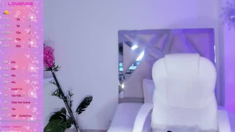 Kendall Jenner online show from 02.09.25