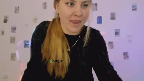 Snapshot of kendal_blow chatting on 02.09.26 Sweet Kendal online show from 02.09.26