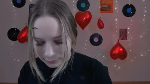 Snapshot of kendal_blow chatting on 02.13.26 Sweet Kendal online show from 02.13.26