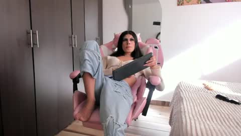 Snapshot of kendal_hot1 chatting on 06.23.26 Aleja3 online show from 06.23.26