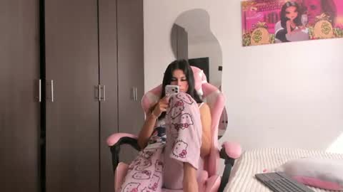 Snapshot of kendal_hot1 chatting on 07.01.26 Aleja3 online show from 07.01.26
