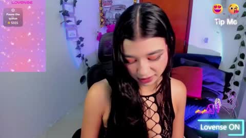 Carolina  online show from 11.06.25