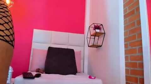 Camila online show from 09.18.25