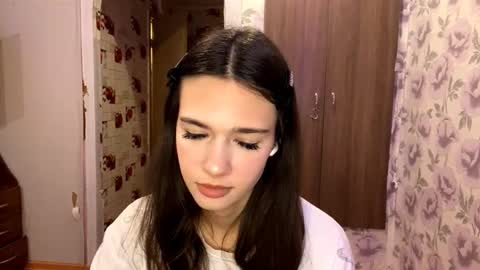 Snapshot of kendaldischner chatting on 11.15.25 kendaldischner online show from 11.15.25