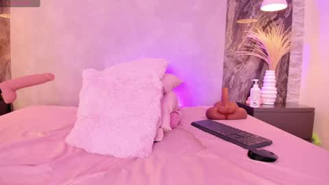 Snapshot of kendall97 chatting on 02.14.25 Natty online show from 02.14.25