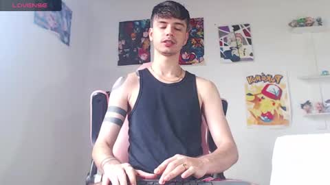 Snapshot of kendall_ros chatting on 12.31.24 kendall ross online show from 12.31.24