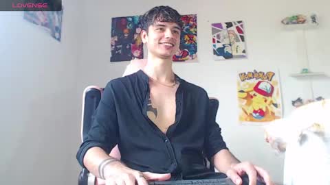 Snapshot of kendall_ros chatting on 02.07.25 kendall ross online show from 02.07.25