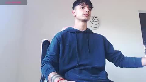 Snapshot of kendall_ros chatting on 09.23.25 kendall ross online show from 09.23.25