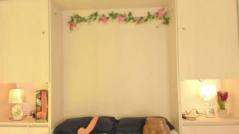 Kendal online show from 12.05.25