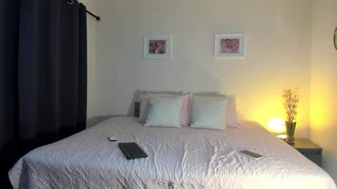 Snapshot of kenddalanne chatting on 02.12.26 Kendall Anne online show from 02.12.26