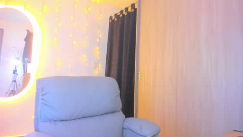 Snapshot of kendel_dimitri chatting on 12.17.24 kendel_dimitri online show from 12.17.24