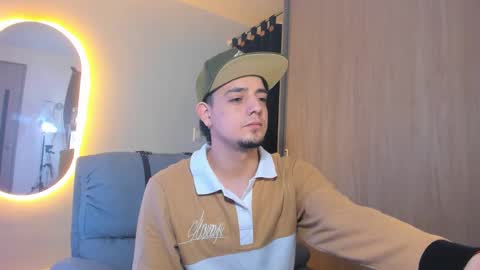 Snapshot of kendel_dimitri chatting on 01.19.25 kendel_dimitri online show from 01.19.25