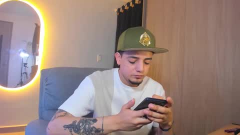 Snapshot of kendel_dimitri chatting on 01.20.25 kendel_dimitri online show from 01.20.25
