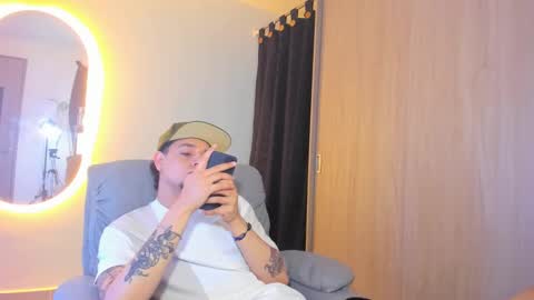 Snapshot of kendel_dimitri chatting on 01.20.25 kendel_dimitri online show from 01.20.25