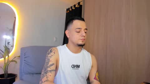 Snapshot of kendel_dimitri chatting on 02.21.25 kendel_dimitri online show from 02.21.25