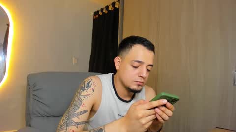 Snapshot of kendel_dimitri chatting on 02.28.25 kendel_dimitri online show from 02.28.25