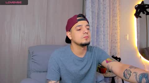 Snapshot of kendel_dimitri chatting on 10.12.25 kendel_dimitri online show from 10.12.25