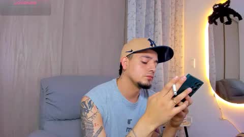 Snapshot of kendel_dimitri chatting on 10.22.25 kendel_dimitri online show from 10.22.25