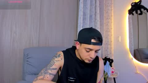 Snapshot of kendel_dimitri chatting on 10.22.25 kendel_dimitri online show from 10.22.25