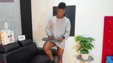 Kender online show from 09.17.25