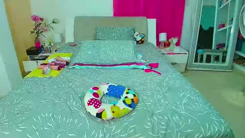 Snapshot of kendra_love31 chatting on 02.13.26 kendra_love31 online show from 02.13.26