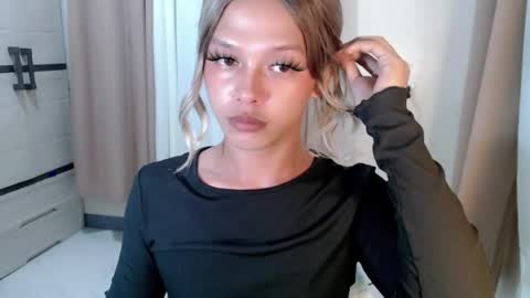 Snapshot of kendra_lunaxx chatting on 07.13.26 kendra_lunaxx online show from 07.13.26