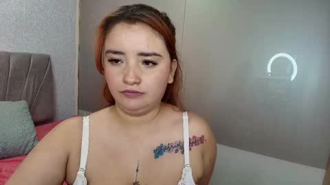 Snapshot of kendraaniston chatting on 02.18.25 Kendra Aniston online show from 02.18.25