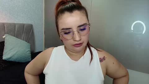 Snapshot of kendraaniston chatting on 02.19.25 Kendra Aniston online show from 02.19.25