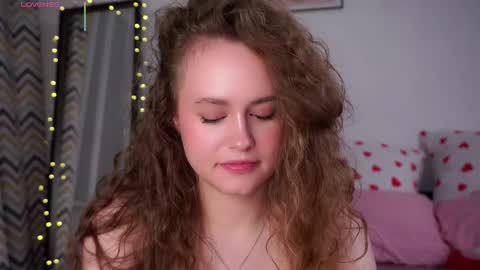 Kira online show from 04.16.26