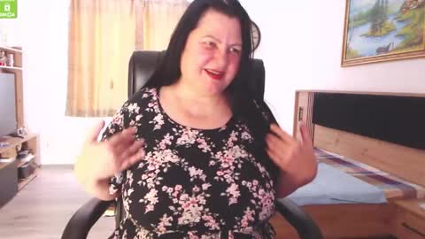 Snapshot of kendrasecrets chatting on 01.12.26 Kendra online show from 01.12.26