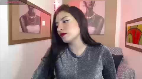 Snapshot of kendrra_luvv chatting on 12.22.25 Kendrra online show from 12.22.25